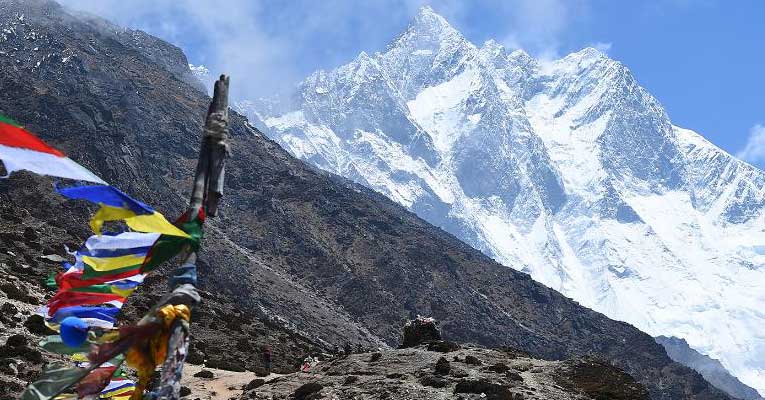 Nepal cracks down after tourists scammed